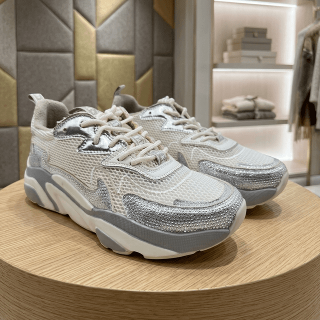 Tenis Deportivos Urbanos Blancos con Pedrería Brillo y Metalizado - GB (Gianni Bini)